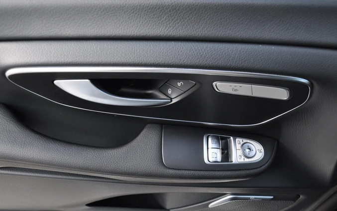 Mercedes-Benz Klasa V cena 239900 przebieg: 121791, rok produkcji 2019 z Tczew małe 781